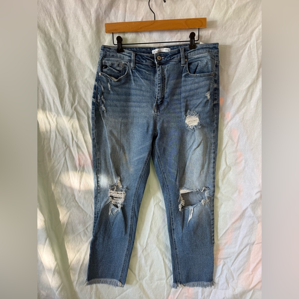 KanCan Distressed Jeans